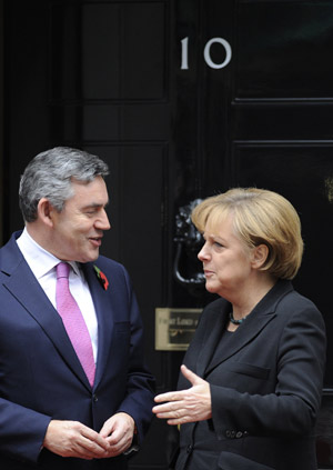 British Prime Minister Gordon Brown said at a press conference held here on Thursday that Britain and Germany agreed that a coordinated response to the credit crunch should focus on reform, containment and help for families and businesses.