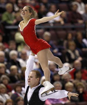Canada's Mylene Brodeur and John Mattatall (bottom) compete in the pairs free skate during Skate Canada International figure skating competition in Ottawa November 1, 2008.