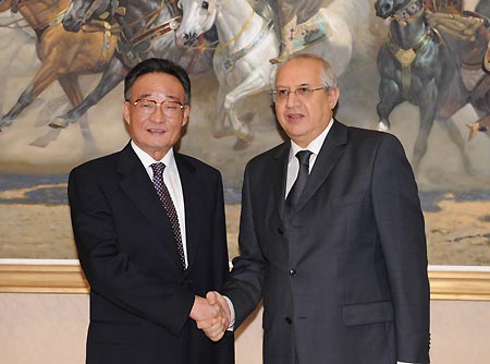 Wu Bangguo (L), chairman of the Standing Committee of China&apos;s National People&apos;s Congress, meets with Abdelaziz Ziari, Speaker of the Algerian National Assembly, in Algiers, Algeria, on Nov. 4, 2008.