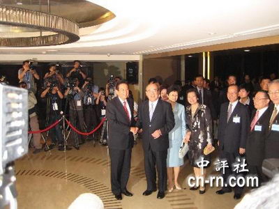Envoy to meet Taiwan leader despite threat
