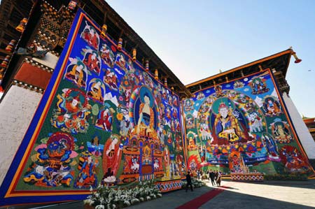 Photo taken on Nov. 6, 2008 in Thimphu, Bhutan shows a large Tangka at the coronation ceremony. 