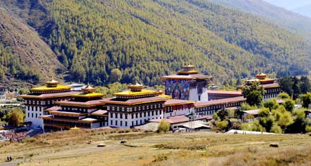 Photo taken on Nov. 6, 2008 in Thimphu, Bhutan shows the Tashichho Dzong where the coronation ceremony is held. 