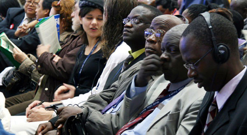 Representatives on urban issues from different countries and regions attend the opening ceremony of the 4th World Urban Forum in Nanjing on November 3, 2008. [Photo: CRIENGLISH.com]