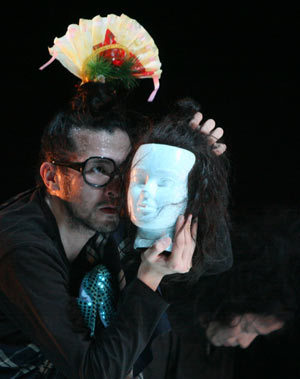 An actor of the Japanese Bird Theatre Company performs in a drama of Sword Casting, adapted from a novel by Chinese literati Lu Xun, at the Grand Theatre in Zhangjiagang City, east China's Jiangsu Province, Nov. 4, 2008. [Xinhua photo]