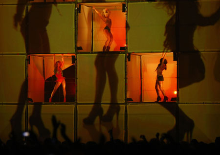 Dancers perform during the MTV Europe Music Awards ceremony in Liverpool, northern England, November 6, 2008.