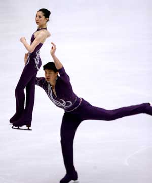 Zhang Dan/Zhang Hao of China compete during pairs' free skating at SAMSUNG Anycall Cup of China ISU Grand Prix of Figure Skating 2008 in Beijing, capital of China, on Nov. 7, 2008. Zhang Dan/Zhang Hao won the gold medal with a total point of 182.22. [Xinhua] 