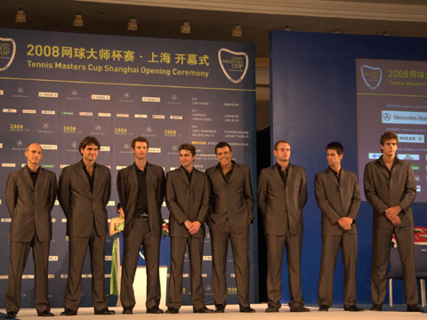 Well-dressed tennis elites stand on the T-shape stage at the opening ceremony of the ATP Masters Cup 2008 in Shanghai on Saturday, Nov 8, 2008. [CRIENGLISH.com]