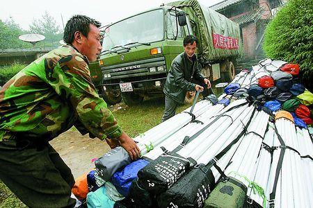Ten days of torrential rain late last month led to the landslides in southwest China's Yunnan Prvovince on Nov. 2, leaving 40 people dead, 43 missing and forcing the evacuation of 60,800 others. Some 1.27 million people in nine cities and prefectures were affected, according to the Ministry of Civil Affairs. 
