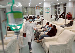 Food poisoning suspected in illness of 70 people in Zhejiang