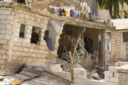 A view of a school that collapsed in Port-au-Prince November 12, 2008. At least eight people were slightly injured Wednesday as a school in the Haitian capital of Port-au-Prince collapsed, according to reports from Port-au-Prince.