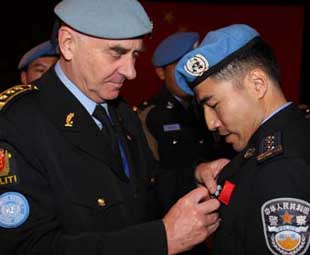 Chinese peacekeeping police awarded UN medals