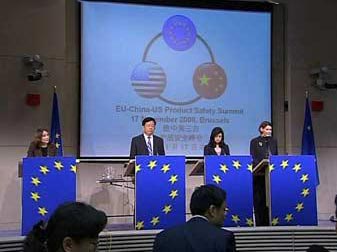 China, the European Union and the United States have convened their first trilateral summit on product safety, vowing to cooperate closely on the issue.