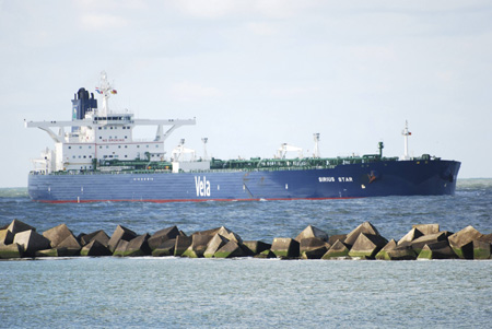 Saudi-owned crude oil supertanker Sirius Star is seen in this undated handout released to Reuters November 17, 2008. The supertanker, hijacked by pirates with a $100 million oil cargo in the largest ever such seizure, has reached the coast of north Somalia, a regional maritime group said on Tuesday. 