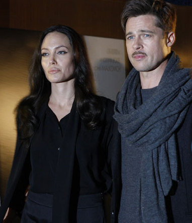 Actors Brad Pitt and Angelina Jolie arrive to promote their latest movie 'Changeling' in London November 17, 2008.