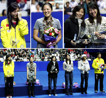 A combo photo shows a ceremony marking the retirement of six badminton players from the national team on the sidelines of the China Open badminton event in Shanghai, November 23, 2008. (Bottom from left) Two-time Olympic champion Zhang Ning, two-time Olympic mixed doubles champion Gao Ling, Olympic doubles champions Yang Wei and Zhang Jiewen, world champions Wei Yili and Chen Yu. Above are Zhang Ning, Gao Ling, Yang Wei and Zhang Jiewen. 