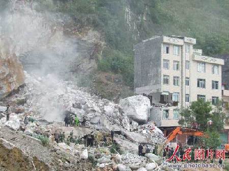 5 confirmed dead in south China landslide