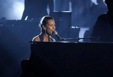 Alicia Keys performs at the American Music Awards in Los Angeles. [Matt Sayles/AP Photo] 