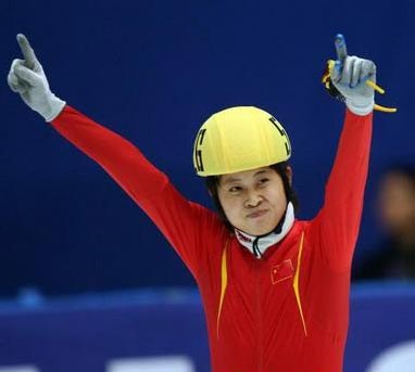In short-track speed skating, Chinese skater Wang Meng took the women's 500 meters race with a new world record at the China Open on Saturday, the third stop of the six-leg World Cup series.