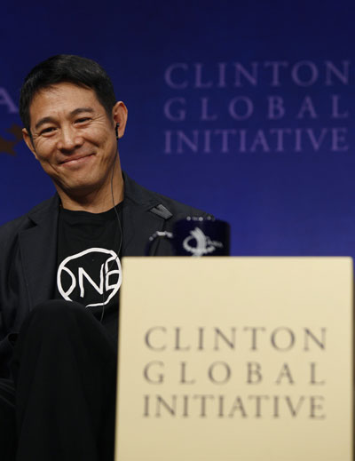Chinese actor Jet Li attends the Clinton Global Initiative Asia Meeting in Hong Kong December 3, 2008.