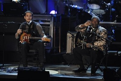 John Mayer, left, and B.B. King perform at &apos;The Grammy Nominations Concert Live&apos; in Los Angeles on Wednesday Dec. 3, 2008. 