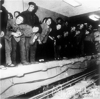 Construction of China's first subway line in Beijing started on July 1, 1965 and was completed on October 1, 1969. 21 kilometers in length, the line had 16 stations. The line came into service officially on January 15, 1971. Passengers had to show a recommendation letter from their work department to buy a ticket, which cost 1 jiao (0.1 RMB).
