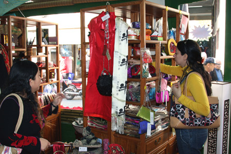 A local visits the 'Chinese Culture Center', a Chinese culture shop, after it opened in Larnaca, south Cyprus, Dec. 6, 2008.[Xinhua ] 