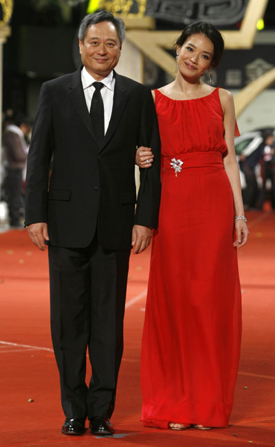Director Ang Lee and actress Shu Qi (R) arrive for the 45th Golden Horse Awards in Taichung Dec. 6, 2008.