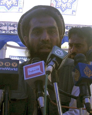 Pakistani security forces have arrested operational commander of a banned group, blamed by India for Mumbai attacks.chief operational commander of the group, was arrested during a crackdown launched by the Pakistani army near Muzaffarabad, the capital of Pakistan-controlled Kashmir, Sunday. He speaks during a rally in this picture taken April 21, 2008. [Xinhua/Reuters]