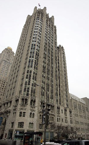 The Tribune tower pictured in Chicago, Illinois December 8, 2008. Faced with a mountain of debt and shrinking advertising revenue, the Chicago-based Tribune Co., which owns the Los Angeles Times, filed for Chapter 11 bankruptcy protection on Monday. [Xinhua/Reuters]