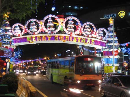 Photo taken on Dec. 6, 2008 shows the Christmas decorations on Orchard Road in Singapore. Orchard Road, the country's main shopping belt, has been adorned with a 4-kilometer neon lamp decorations to welcome the upcoming Christmas.