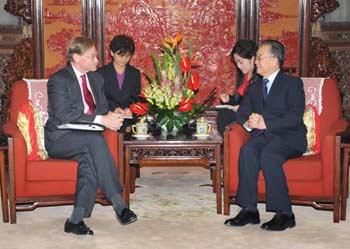 Chinese Premier Wen Jiabao (R) meets with President of the World Bank Robert Zoellick in Beijing, capital of China, on Dec. 16, 2008. [Xinhua Photo]