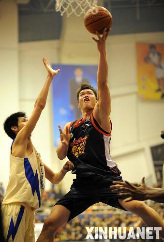 Defending champions Guangdong Hongyuan better off Dongguan Marco Polo 105-100 in a CBA match on Wednesday.
