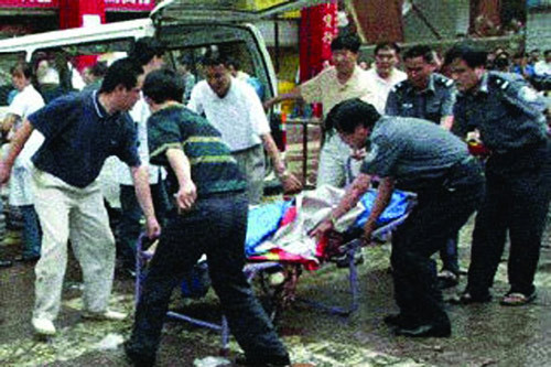 Seventeen people were killed and 15 injured in the 8 AM attack in Kashgar, Xinjiang Uygur autonomous on August 4, 2008, four days before the Beijing Olympics. [CCTV file photo]