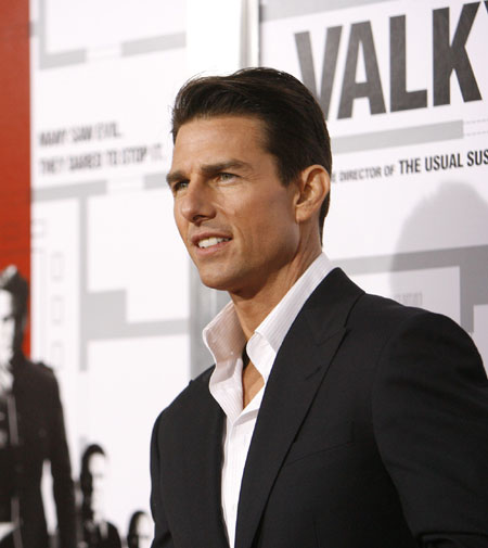 Cast member Tom Cruise poses at the premiere of the movie 'Valkyrie' at the Directors Guild of America in Los Angeles December 18, 2008. The movie opens in the U.S. on December 25.