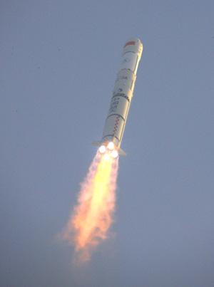 China's third geostationary meteorological satellite, the Fengyun-2-06, is launched on a Long March-3A carrier rocket at the Xichang Satellite Launch Center in southwest China's Sichuan Province, Dec. 23, 2008. [Li Gang/Xinhua] 