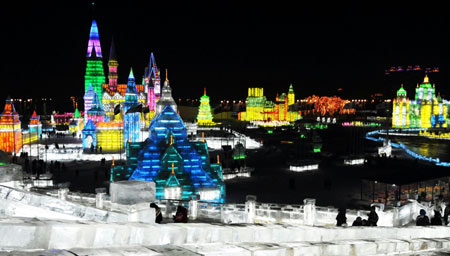 Photo taken on Dec. 23, 2008 shows the night view of Ice and Snow World in Harbin, capital of northeast China's Heilongjiang Province. The annual ice and snow world in Harbin began test run on Tuesday. [Xinhua] 