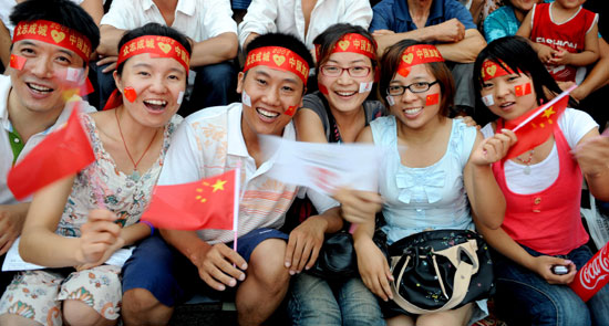 The opening ceremony of the Beijing 2008 Olympic Games was held in the National Stadium in China's capital at 8:00 p.m. on Aug. 8. Overjoyed Chinese cheered and applauded the Games. [Xinhua]