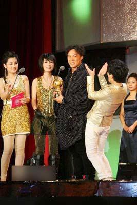 Eason-Chan Eason-Chan got 3 awards [ent.hunantv.com] 