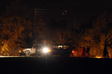 Israeli soldiers guard at Gaza border after Israel started the ground operation on Jan. 3, 2009. The Israel Defense Forces (IDF) Saturday evening began its ground operation in the Hamas-ruled Gaza Strip, an IDF spokesman told Xinhua. 