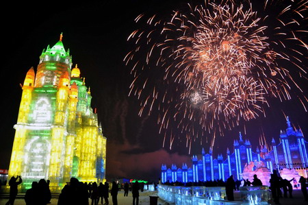 Fireworks go off in the sky at the Ice and Snow World Park in Harbin, capital city of northeast China's Heilongjiang Province January 5, 2009. Over 50 million yuan and 100,000 cubic meters of ice were consumed there for the sculptures during 25th Harbin International Ice and Snow Festival which started on Monday. [Xinhua] 