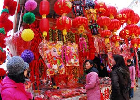 Chinese prepare for upcoming New Year
