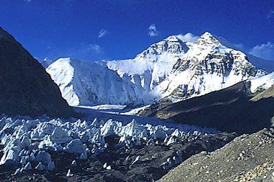 Mount Qomolangma, also Mount Everest [China.org.cn photo]