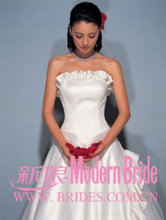 Chinese actress Gao Yuanyuan poses for the magazine 'Modern Bride'. 