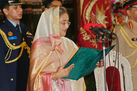 Sheikh Hasina is sworn in as Bangladesh's 12th Prime Minister in Dhaka, capital of Bangladesh, on Jan. 6, 2009.[Xinhua] 