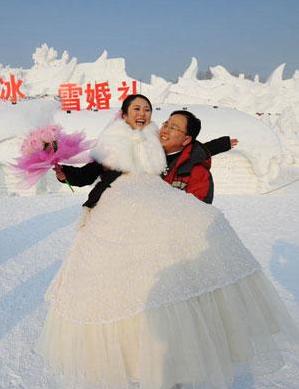 Love witnessed by ice and snow in Harbin 
