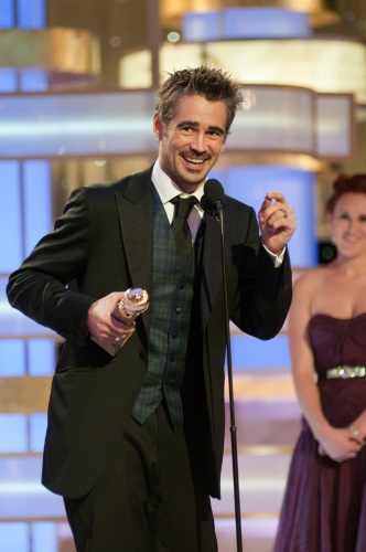 Colin Farrell accepts the Golden Globe Award for BEST PERFORMANCE BY AN ACTOR IN A MOTION PICTURE COMEDY OR MUSICAL, for his role in 'IN BRUGES' at the 66th Annual Golden Globe Awards at the Beverly Hilton in Beverly Hills, CA Sunday, January 11, 2009.[China.org.cn/goldenglobes.org]