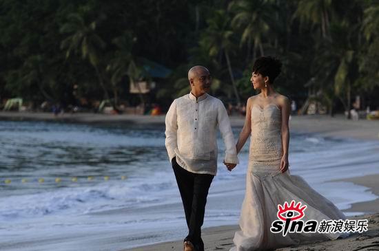 Dickie Cheung and Zhang Qian take pre-wedding photos at the Club Punta Fuego in Batangas, the Philippines on Saturday, January 10, 2009. 