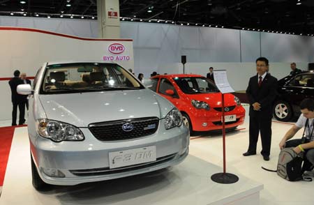 China's BYD F3DM, powered by electric motors and gasoline engine, is displayed at the North American International Auto Show (NAIAS), in Detroit, the United States, January 11, 2009. [Hu Guangyao/Xinhua]