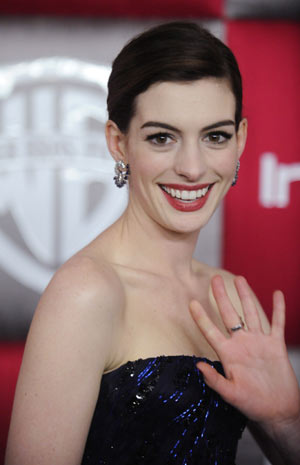 Anne Hathaway attends the In Style/Warner Bros Golden Globes after party in Beverly Hills, California January 11, 2009.