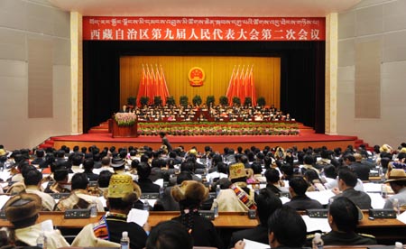 Delegates attend the second session of the Ninth Regional People's Congress of Tibet Autonomous Region in Lhasa, capital of southwest China's Tibet Autonomous Region, Jan. 14, 2009.[Gaesang Dawa/Xinhua]